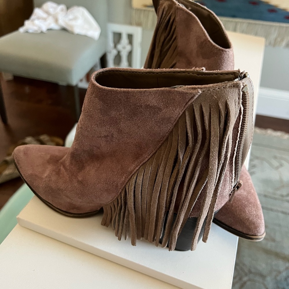 Brown suede boots with fringe